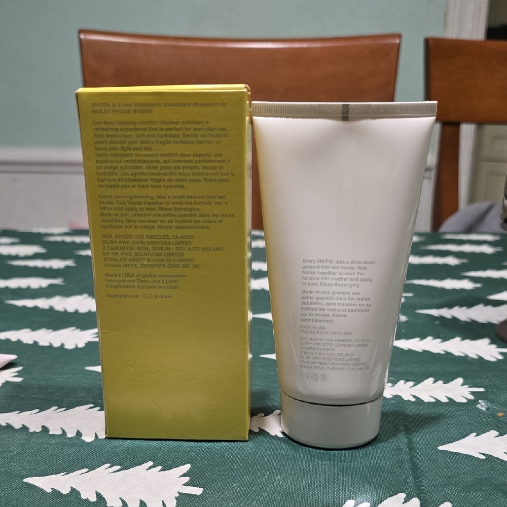 RHODE Pineapple Refresh Cleanser - 150ml - Picture 2 of 3